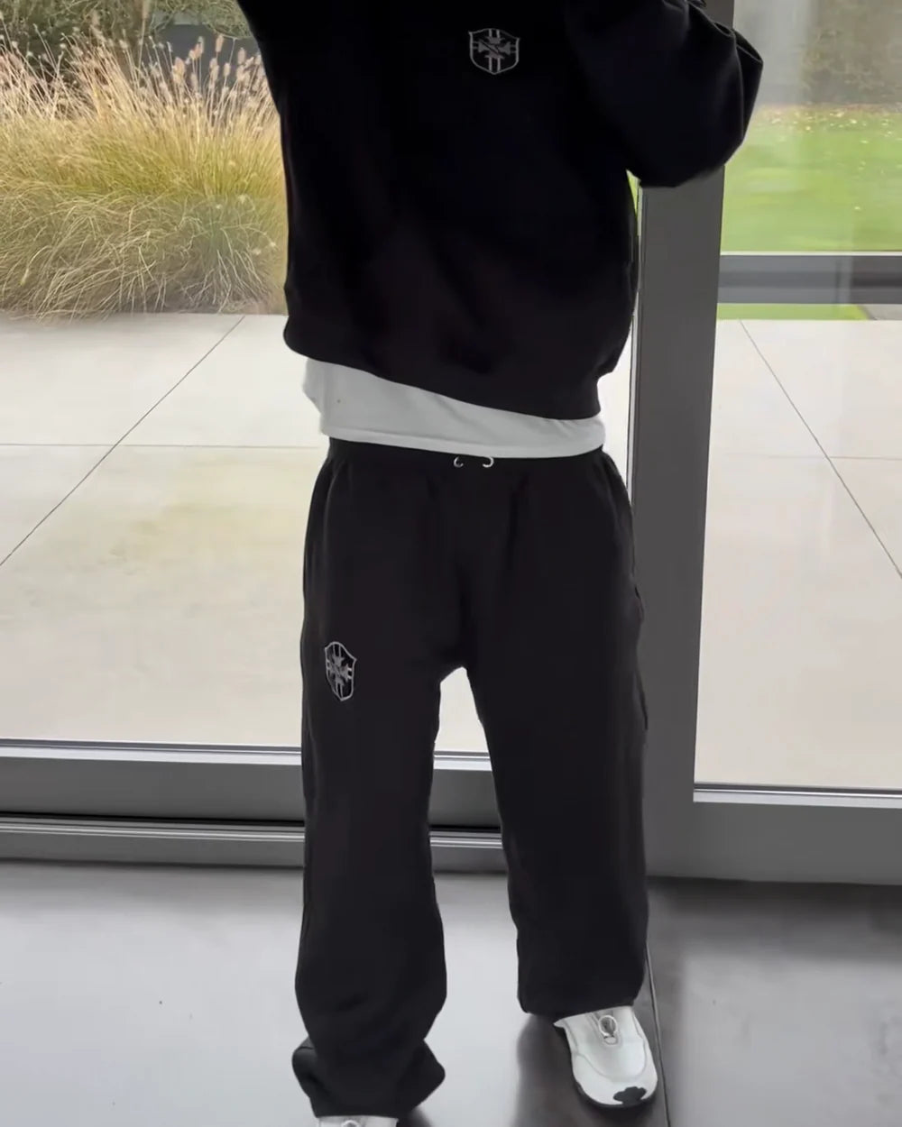 Runaway 7- the Brazil tracksuit, black